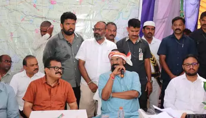 రాజీవ్ గాంధీ ఎత్తిపోతల పథకం పనులను పరిశీలించిన మంత్రి ఉత్తమ్ కుమార్ రెడ్డి రాజీవ్ గాంధీ ఎత్తిపోతల పథకం పనులను పరిశీలించిన మంత్రి ఉత్తమ్ కుమార్ రెడ్డి