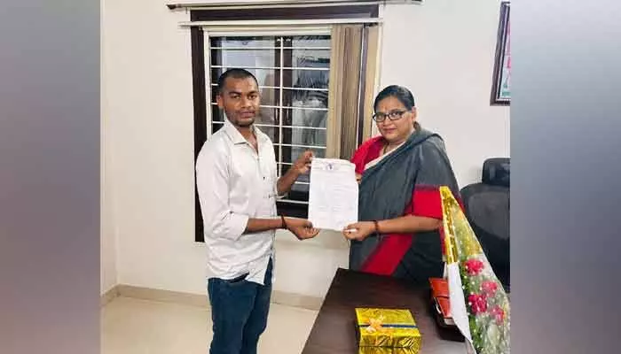 పాలవరం డ్రైనేజీ నిర్మాణానికి నిధులు మంజూరు చేయండి : సర్పంచ్ మట్టపల్లి నరేష్ పాలవరం డ్రైనేజీ నిర్మాణానికి నిధులు మంజూరు చేయండి : సర్పంచ్ మట్టపల్లి నరేష్