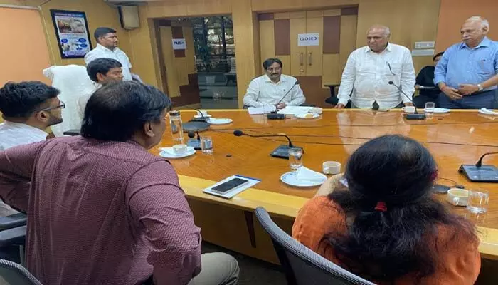లీక్ డిటెక్షన్ అధ్యయనం పరిశ్రమలకు భద్రతా కవచం.. పీసీబీ ఆధ్వర్యంలో నిపుణులతో కీలక సమావేశం లీక్ డిటెక్షన్ అధ్యయనం పరిశ్రమలకు భద్రతా కవచం.. పీసీబీ ఆధ్వర్యంలో నిపుణులతో కీలక సమావేశం