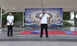 యోగా దివ్యౌషధం.. ప్రతిరోజూ చేయండి: ఎస్పీ పరితోష్ పంకజ్