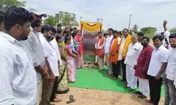పార్టీలకతీతంగా గ్రామాల అభివృద్ధి పార్టీలకతీతంగా గ్రామాల అభివృద్ధి