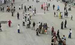 Gen Z: ట్రావెల్ రూల్స్ మార్చేస్తున్న జెన్ జీ Gen Z: ట్రావెల్ రూల్స్ మార్చేస్తున్న జెన్ జీ