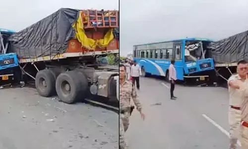 Accident: బెంగాల్‌‌లో ఘోర రోడ్డు ప్రమాదం.. స్పాట్‌లోనే ఐదుగురు దుర్మరణం