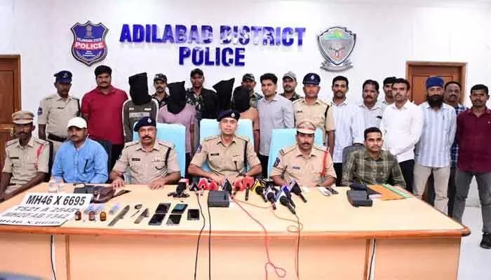 మత్తు ఇంజక్షన్లతో పశువుల దొంగతనం.. అంతర్రాష్ట్ర ఘరానా ముఠా గుట్టురట్టు మత్తు ఇంజక్షన్లతో పశువుల దొంగతనం.. అంతర్రాష్ట్ర ఘరానా ముఠా గుట్టురట్టు