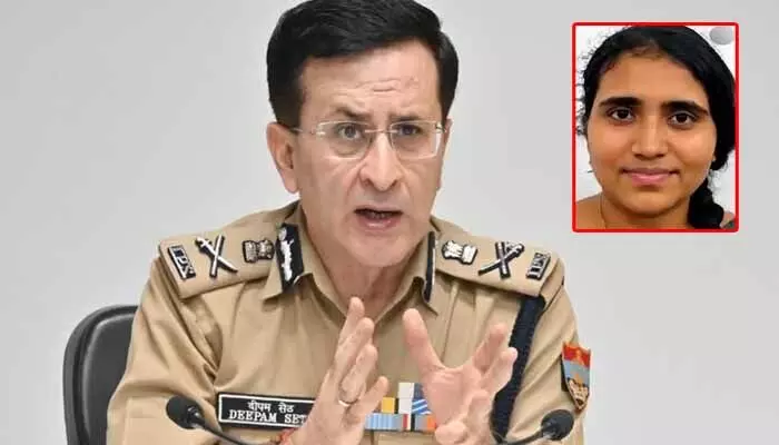 రాధాగాయత్రి మృతి కేసు.. ముస్సోరీ పోలీసుల తీరుపై డీజీపీ సీరియస్! రాధాగాయత్రి మృతి కేసు.. ముస్సోరీ పోలీసుల తీరుపై డీజీపీ సీరియస్!