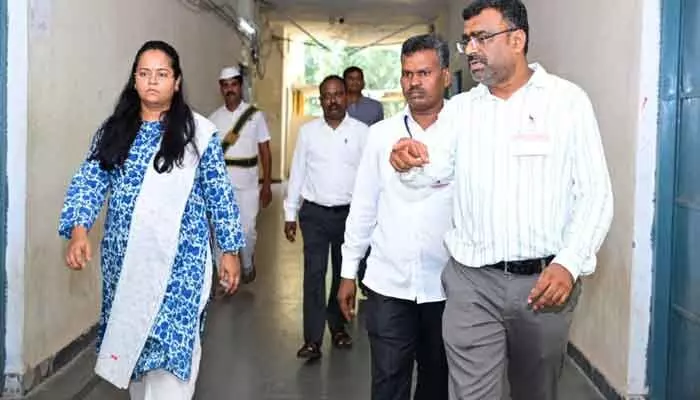 ప్రశాంతంగా జిల్లాలో నీట్ పరీక్ష ప్రశాంతంగా జిల్లాలో నీట్ పరీక్ష