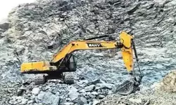 ఆ‘గని’ దోపిడీ.. ప్రభుత్వ ఆదాయానికి రూ.కోట్లలో గండి! ఆ‘గని’ దోపిడీ.. ప్రభుత్వ ఆదాయానికి రూ.కోట్లలో గండి!