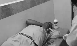 సత్తుపల్లిలో ఘోరం.. వ్యభిచార గృహం వద్ద వివాదం.. గ్రామ పెద్దలపై దాడి! సత్తుపల్లిలో ఘోరం.. వ్యభిచార గృహం వద్ద వివాదం.. గ్రామ పెద్దలపై దాడి!