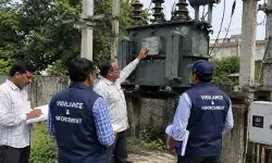 మక్తల్ విద్యుత్ కార్యాలయంలో విజిలెన్స్ అధికారుల ఆకస్మిక తనిఖీలు మక్తల్ విద్యుత్ కార్యాలయంలో విజిలెన్స్ అధికారుల ఆకస్మిక తనిఖీలు