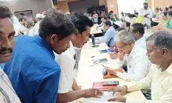 అధిక ఫీజుల వసూళ్లు.. ప్రజావాణిలో తల్లిదండ్రుల ఫిర్యాదు అధిక ఫీజుల వసూళ్లు.. ప్రజావాణిలో తల్లిదండ్రుల ఫిర్యాదు