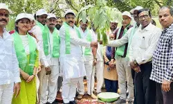 వన మహోత్సవంలో మొక్కలు నాటిన ఎమ్మెల్యే