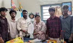 జీవో 42ను తుంగలో తొక్కుతున్న ప్రైవేట్ స్కూళ్లు జీవో 42ను తుంగలో తొక్కుతున్న ప్రైవేట్ స్కూళ్లు