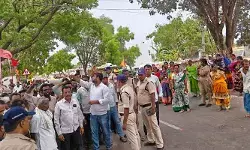 రెండు గ్రామాల మధ్య చిచ్చు పెట్టిన డంపింగ్ యార్డ్.. రెండు గ్రామాల మధ్య చిచ్చు పెట్టిన డంపింగ్ యార్డ్..