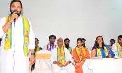 ఉద్యమకారులకు 250 గజాల ప్లాట్లు ఇవ్వాలి.. ఉద్యమకారులకు 250 గజాల ప్లాట్లు ఇవ్వాలి..