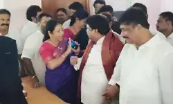 సికింద్రాబాద్ హస్తం పార్టీలో ‘ప్రోటోకాల్’ వార్: బహిరంగంగానే నేతల వాగ్వాదం! సికింద్రాబాద్ హస్తం పార్టీలో ‘ప్రోటోకాల్’ వార్: బహిరంగంగానే నేతల వాగ్వాదం!