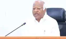 గుడిసెలు లేని నియోజకవర్గంగా తీర్చిదిద్దాలి