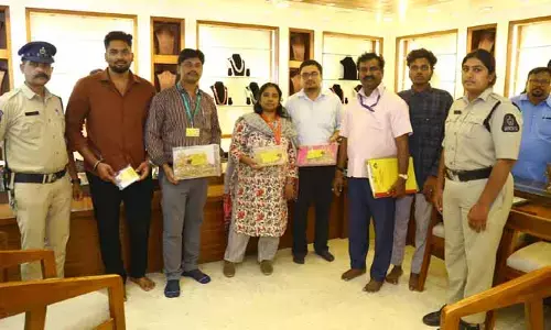 హాల్‌మార్క్‌ నిబంధనలకు పాతర.. అబిడ్స్‌లో 1.6 కిలోల బంగారం సీజ్