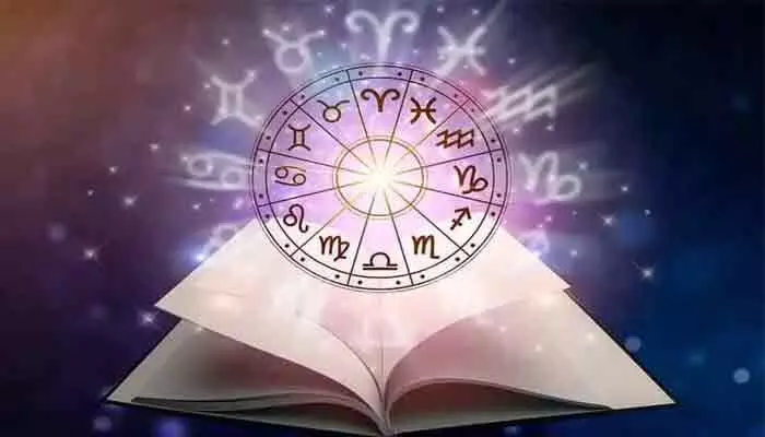 Todays Horoscope:కుజుడి మార్పుతో ఆ రాశుల వారికి డబ్బే డబ్బు.. ఈ రోజు 12 రాశుల ఫలితాలు ఇవే! Todays Horoscope:కుజుడి మార్పుతో ఆ రాశుల వారికి డబ్బే డబ్బు.. ఈ రోజు 12 రాశుల ఫలితాలు ఇవే!