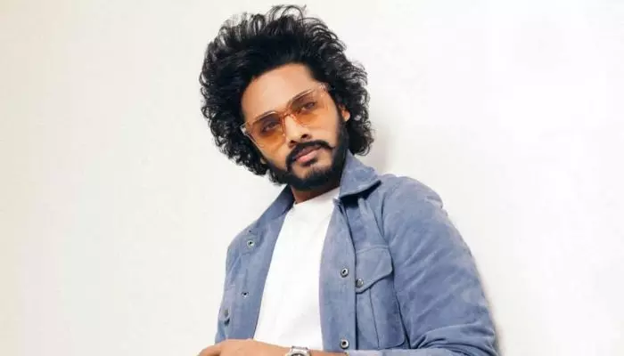ప్రేక్షకులు థియేటర్లకు రావాలంటే ఇదే సరైన ఐడియా.. వైరల్గా మారిన తేజ సజ్జ కామెంట్స్ ప్రేక్షకులు థియేటర్లకు రావాలంటే ఇదే సరైన ఐడియా.. వైరల్గా మారిన తేజ సజ్జ కామెంట్స్
