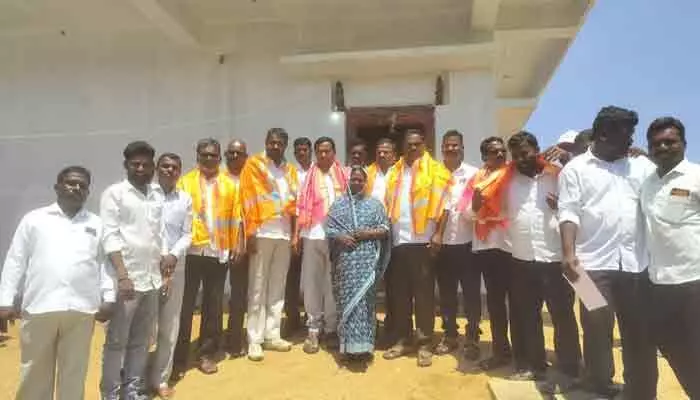 రుద్రారంలో ఇందిరమ్మ ఇళ్ల ప్రారంభోత్సవం రుద్రారంలో ఇందిరమ్మ ఇళ్ల ప్రారంభోత్సవం
