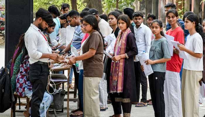 నీట్ రీ-ఎగ్జామ్‌లో సైతం భారీ మోసం.. బీహార్‌లో సిబ్బందితో కలిపి 30 మంది అరెస్ట్!