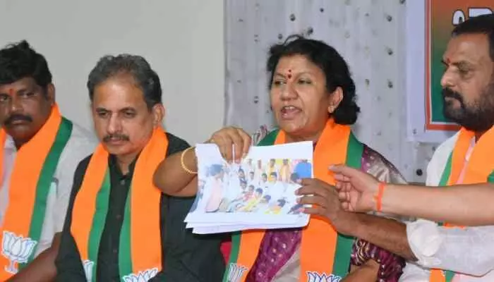 అబద్ధాలకు బ్రాండ్ అంబాసిడర్లుగా ఆర్ఆర్ఆర్ అబద్ధాలకు బ్రాండ్ అంబాసిడర్లుగా ఆర్ఆర్ఆర్