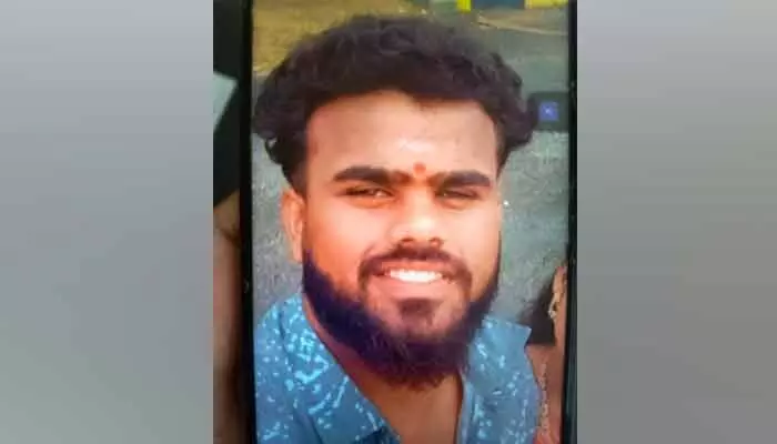 ఇంటి నుంచి వెళ్లిపోయిన యువకుడు.. ఆచూకీ కోసం వెతుకులాట ఇంటి నుంచి వెళ్లిపోయిన యువకుడు.. ఆచూకీ కోసం వెతుకులాట