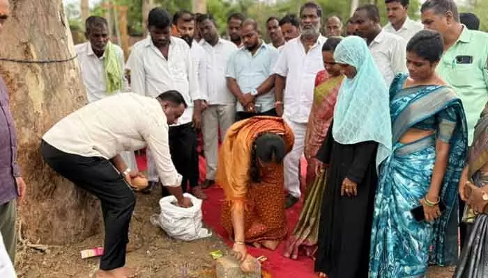 ప్రీ ప్రైమరీ విధానంతో పేద పిల్లలకు ఇంగ్లీష్ మీడియం విద్య: ఎమ్మెల్యే సునీతారెడ్డి ప్రీ ప్రైమరీ విధానంతో పేద పిల్లలకు ఇంగ్లీష్ మీడియం విద్య: ఎమ్మెల్యే సునీతారెడ్డి