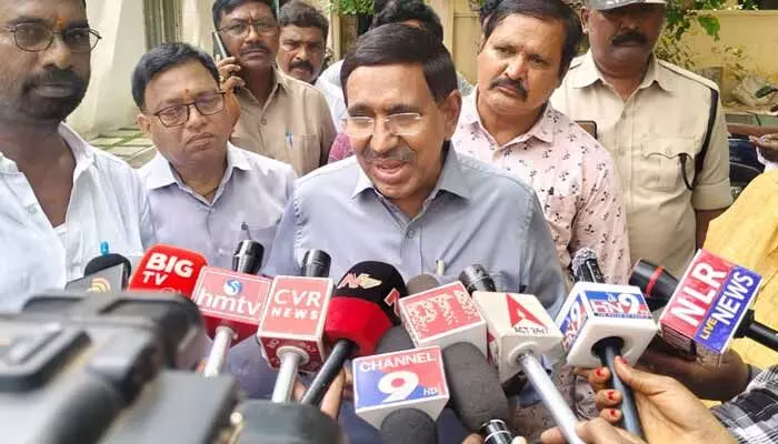 వైఎస్ఆర్సీపీ వీధి నాటకాలను జనం నమ్మరు: మంత్రి నారాయణ వైఎస్ఆర్సీపీ వీధి నాటకాలను జనం నమ్మరు: మంత్రి నారాయణ