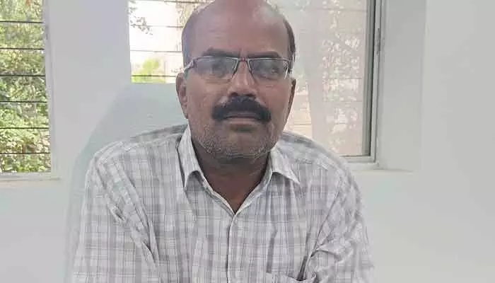 పింఛన్దారులు ఈ నెల 25వ తేదీ లోపు లైవ్ వెరిఫికేషన్ చేయించుకోవాలి: తహసీల్దార్ పింఛన్దారులు ఈ నెల 25వ తేదీ లోపు లైవ్ వెరిఫికేషన్ చేయించుకోవాలి: తహసీల్దార్