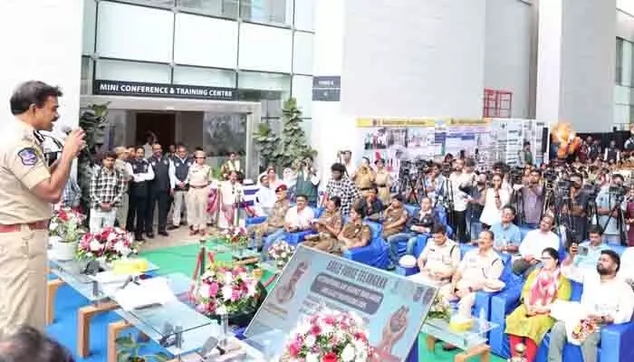 మావోయిజాన్ని పారదోలాం.. ఇక డ్రగ్స్ వంతు : డీజీపీ సీవీ అనంద్ మావోయిజాన్ని పారదోలాం.. ఇక డ్రగ్స్ వంతు : డీజీపీ సీవీ అనంద్