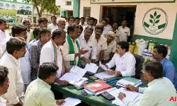 పీఏసీఎస్ పదవుల కోసం పోటీ.. ఎమ్మెల్యేలకు సవాలుగా మారిన ఎంపిక పీఏసీఎస్ పదవుల కోసం పోటీ.. ఎమ్మెల్యేలకు సవాలుగా మారిన ఎంపిక