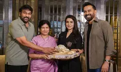 సమంతకు ఊహించని సర్ప్రైజ్ ఇచ్చిన చిరంజీవి.. మెగా మూమెంట్ అంటూ నెట్టింట రచ్చ సమంతకు ఊహించని సర్ప్రైజ్ ఇచ్చిన చిరంజీవి.. మెగా మూమెంట్ అంటూ నెట్టింట రచ్చ