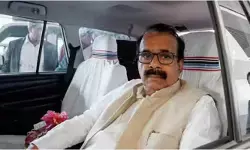 కేంద్ర మంత్రి పదవికి జార్జ్ కురియన్ రాజీనామా.. ఆమోదించిన రాష్ట్రపతి ద్రౌపది ముర్ము! కేంద్ర మంత్రి పదవికి జార్జ్ కురియన్ రాజీనామా.. ఆమోదించిన రాష్ట్రపతి ద్రౌపది ముర్ము!