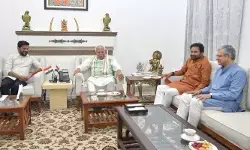 కేంద్రమంత్రి మనోహర్ లాల్ ఖట్టర్తో సీఎం రేవంత్ రెడ్డి భేటీ.. ఈ సారి ఆ ఇద్దరితో పాటు.. కేంద్రమంత్రి మనోహర్ లాల్ ఖట్టర్తో సీఎం రేవంత్ రెడ్డి భేటీ.. ఈ సారి ఆ ఇద్దరితో పాటు..