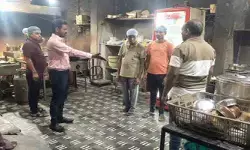 పరిశుభ్రత పాటించని హోటళ్లు, రెస్టారెంట్లపై చర్యలు తప్పవు పరిశుభ్రత పాటించని హోటళ్లు, రెస్టారెంట్లపై చర్యలు తప్పవు