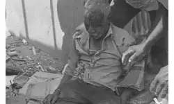 రోడ్డు విస్తరణ పనులు...చిరు వ్యాపారికి తీవ్ర గాయాలు