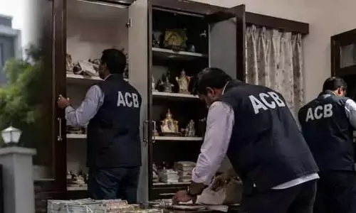 రాష్ట్రంలో మరోసారి ఏసీబీ దాడుల కలకలం