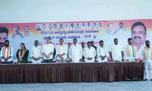 ప్రజాస్వామ్యంలో ఓటు హక్కు అత్యంత కీలకమైంది