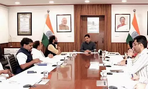 కేంద్ర టార్గెట్‌కు మించి వరి కొనుగోలు.. ప్రతి గింజను సేకరించాం: కేంద్ర మంత్రితో ఉత్తమ్ కీలక వ్యాఖ్యలు