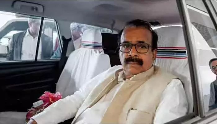 కేంద్ర మంత్రి పదవికి జార్జ్ కురియన్ రాజీనామా.. ఆమోదించిన రాష్ట్రపతి ద్రౌపది ముర్ము! కేంద్ర మంత్రి పదవికి జార్జ్ కురియన్ రాజీనామా.. ఆమోదించిన రాష్ట్రపతి ద్రౌపది ముర్ము!