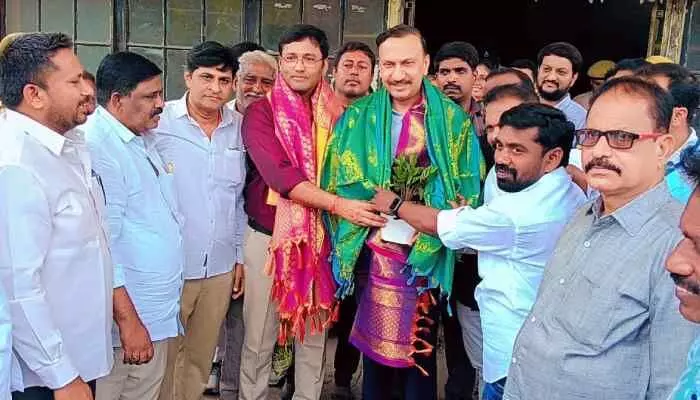800 మెగావాట్ల విద్యుత్ కేంద్రం పనులు వేగవంతం చేయాలి 800 మెగావాట్ల విద్యుత్ కేంద్రం పనులు వేగవంతం చేయాలి