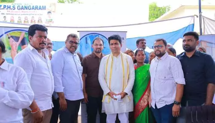 సుహాసన్ రెడ్డి ఆధ్వర్యంలో ఉచిత మెగా శిబిరం సుహాసన్ రెడ్డి ఆధ్వర్యంలో ఉచిత మెగా శిబిరం