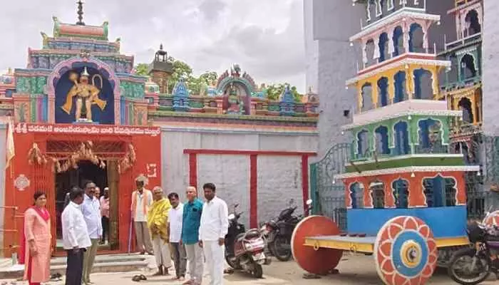 రాజగోపరం నిర్మాణానికి మంత్రి వాకిటి శ్రీహరి భూమి పూజలు రాజగోపరం నిర్మాణానికి మంత్రి వాకిటి శ్రీహరి భూమి పూజలు
