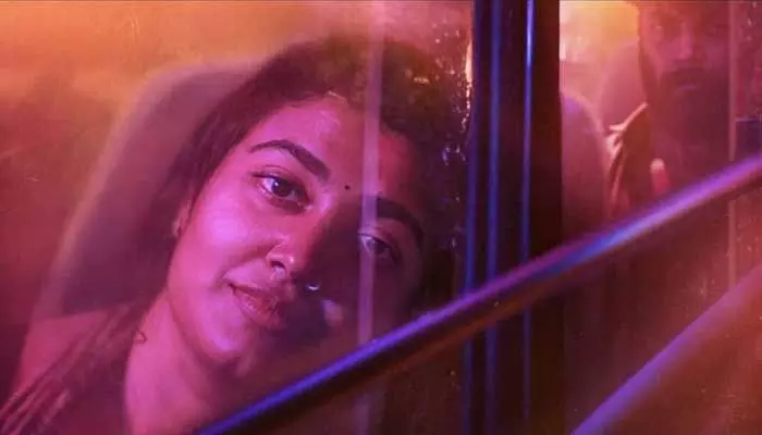 ఇండస్ట్రీ ఎంట్రీకి సిద్ధమైన స్టార్ హీరో కూతురు.. సినిమా రిలీజ్ అప్డేట్ ఇచ్చిన తండ్రి ఇండస్ట్రీ ఎంట్రీకి సిద్ధమైన స్టార్ హీరో కూతురు.. సినిమా రిలీజ్ అప్డేట్ ఇచ్చిన తండ్రి