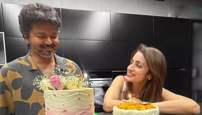 పుకార్లకు చెక్..? సీఎం విజయ్కు పుట్టినరోజు శుభాకాంక్షలు తెలిపిన త్రిష పుకార్లకు చెక్..? సీఎం విజయ్కు పుట్టినరోజు శుభాకాంక్షలు తెలిపిన త్రిష
