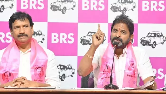 కృష్ణా జలాలపై కర్ణాటక దూకుడు.. కేంద్రం మౌనం: మాజీ మంత్రి కృష్ణా జలాలపై కర్ణాటక దూకుడు.. కేంద్రం మౌనం: మాజీ మంత్రి