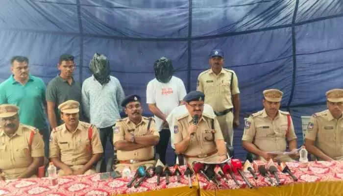 సుల్తానాబాద్లో రూ.7 కోట్ల CMR రైస్ స్కాం సుల్తానాబాద్లో రూ.7 కోట్ల CMR రైస్ స్కాం