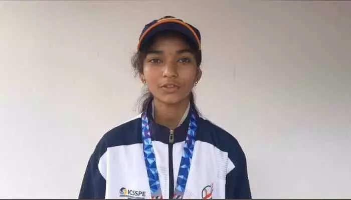 సాఫ్ట్ బేస్బాల్ వరల్డ్కప్కు జిల్లా విద్యార్థిని ఎంపిక సాఫ్ట్ బేస్బాల్ వరల్డ్కప్కు జిల్లా విద్యార్థిని ఎంపిక