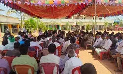 ప్రైవేట్ ఫీజుల గుప్పిటి నుంచి సర్కారు బడి వైపు.. ఈ ఒక్క ఏడాదే 145 మందికి పైగా